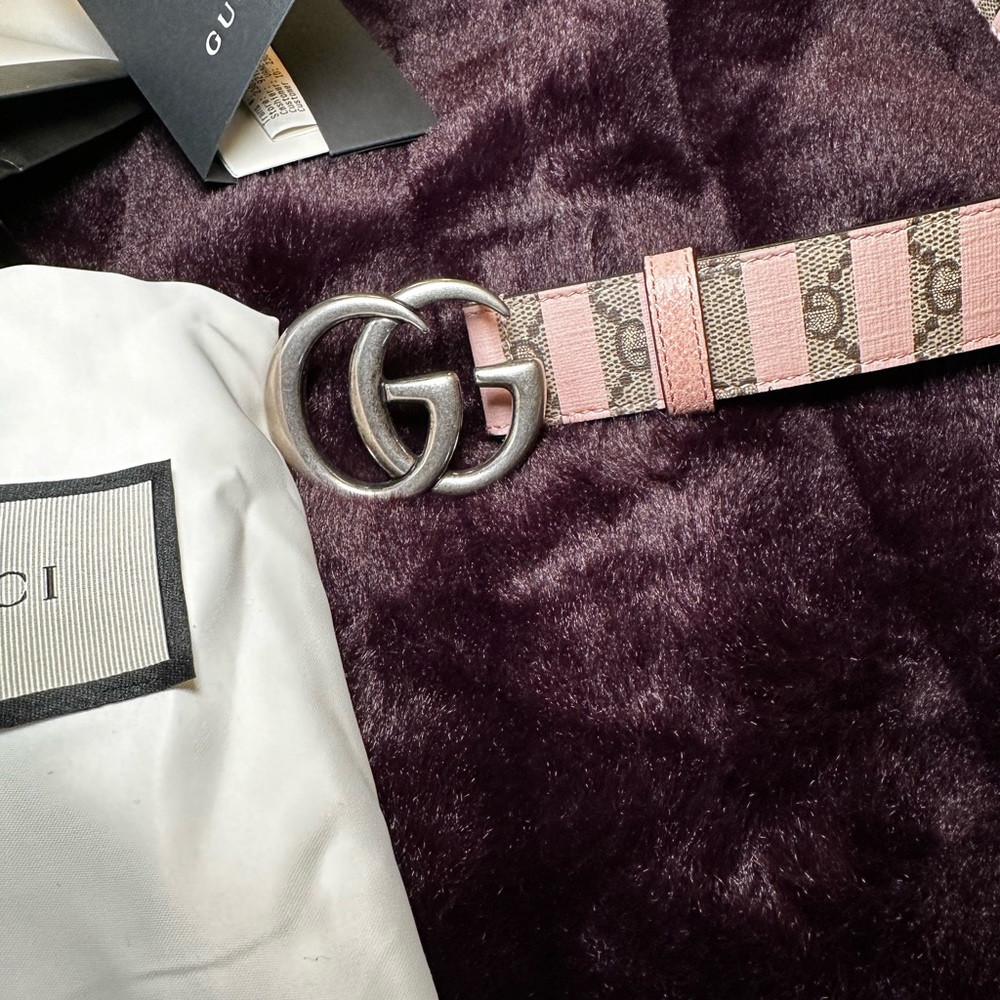 Beautiful Gucci silver buckle woman’s GG beige and pink belt new, box & bag incl